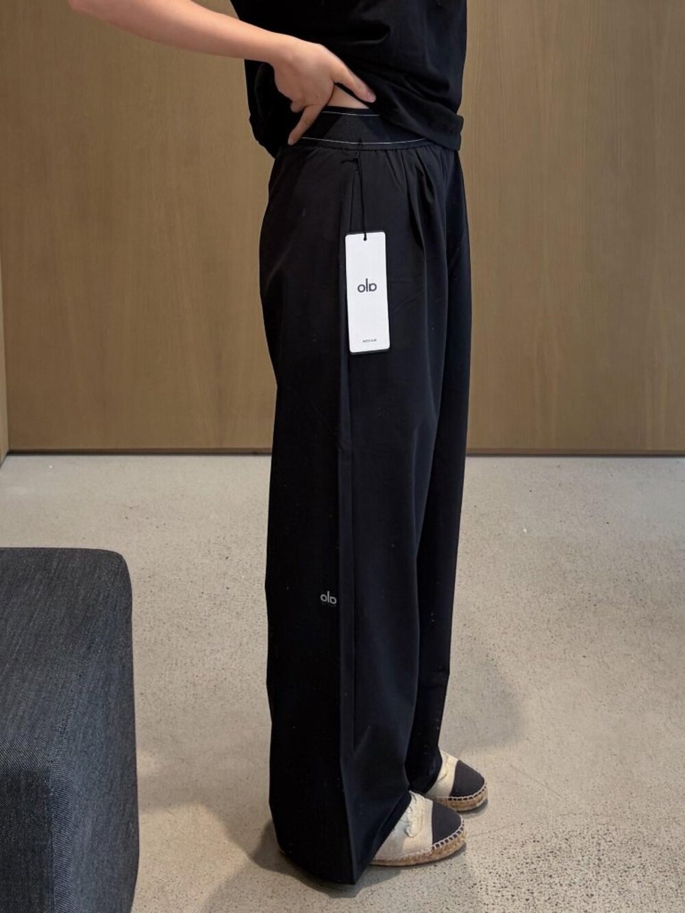 Black ALO Yoga Suit Up Trouser NWT 30" Inseam Wide Relaxed Fit👩🎨EverydayStyle - Picture 8 of 12